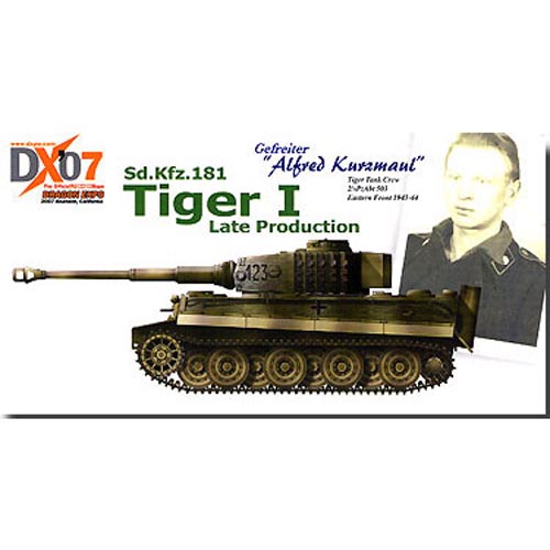 BD6416 1/35 Tiger I featuring Mr.Alfred Kurzmaul&#039;s Tank(한정판)