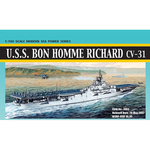 BD7063 1/700 U.S.S. Bon Homme Richard (CV-31) Essex-class Aircraft Carrier Korean War